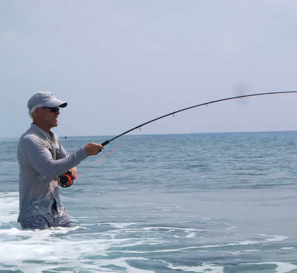 Ein GT belastet die 10-er Fliegenrute bis an die Grenzen